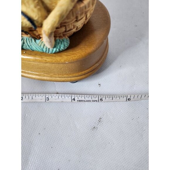 VINTAGE 1993 Summit Collection Beautiful Dreamer Cat Sleeping On Yarn Music Box - Picture 10 of 11